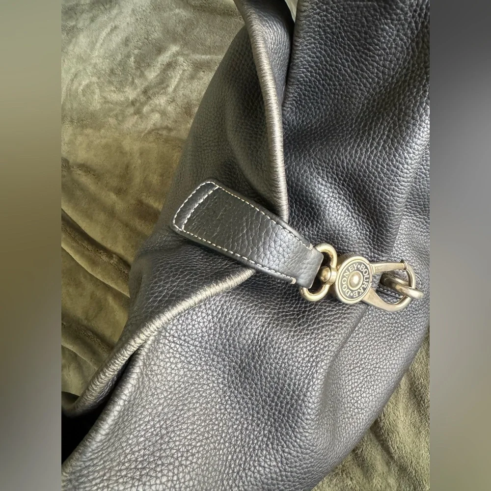 Dooney & Bourke Black Pebbled Leather Hobo Bag – Classic Hardware